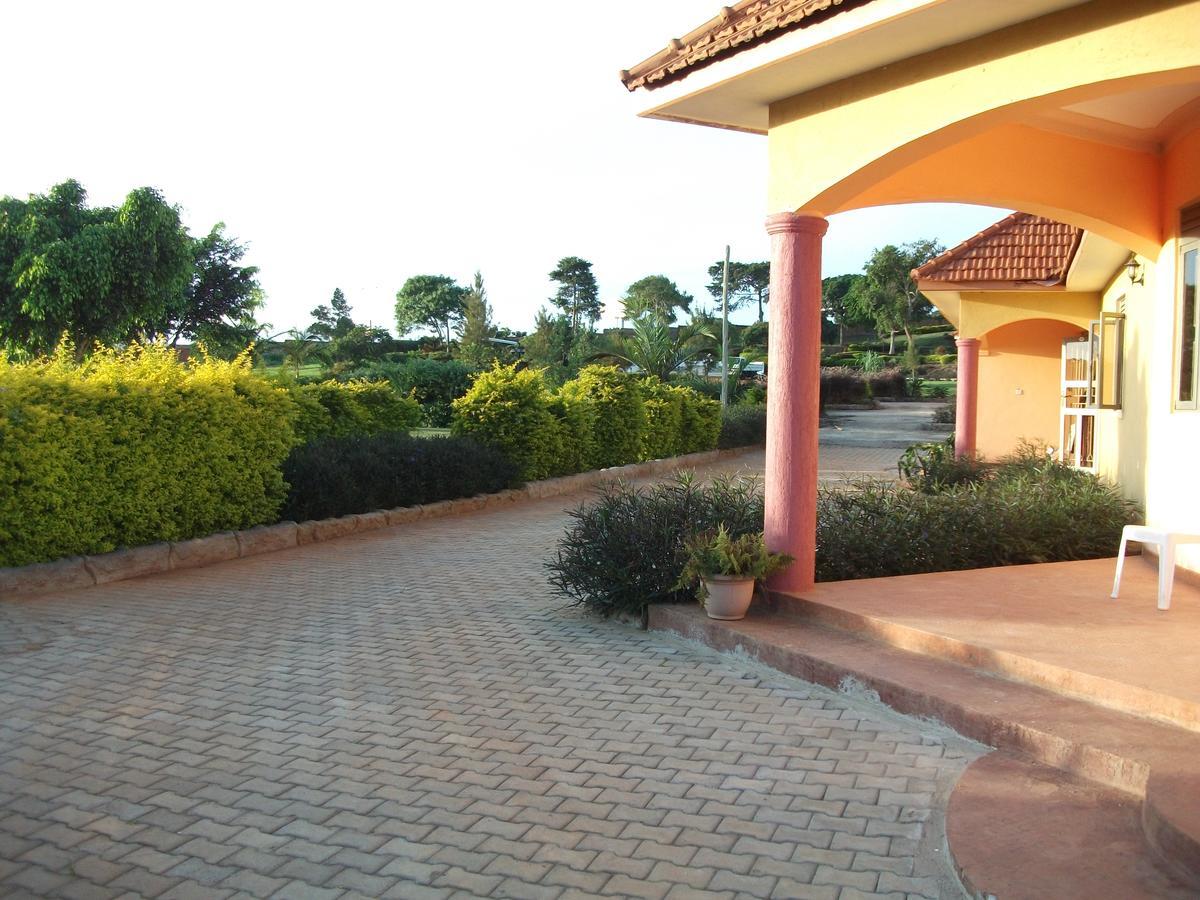 Peniel Beach Hotel Entebbe Exterior foto