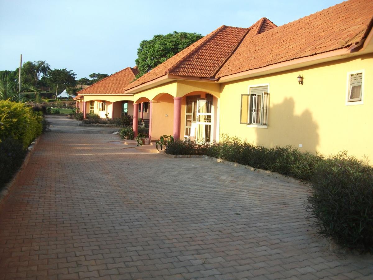Peniel Beach Hotel Entebbe Exterior foto